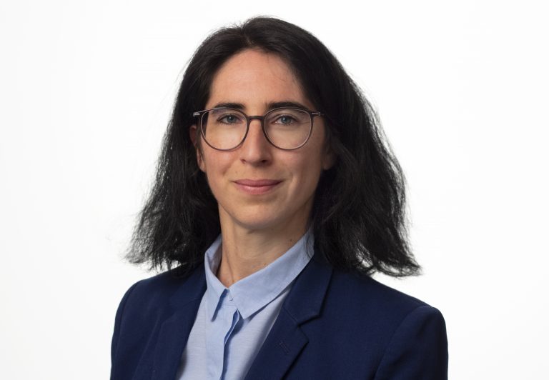 Jun.-Prof. Dr. Suzana Alpsancar erhält für ihre Forschung einen ERC „Synergy Grant". (Foto: Universität Paderborn, Heinz Nixdorf Institut)