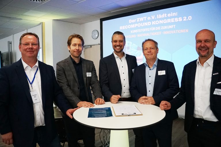 Experten informierten und diskutierten beim Recompound-Kongress: Prof. Dr. Carsten Bye, Dr. Elmar Pöselt, Frank Stammer, Dr. Dirk Textor, Martin Burwinkel (von links). (Foto: Daniel Meier)