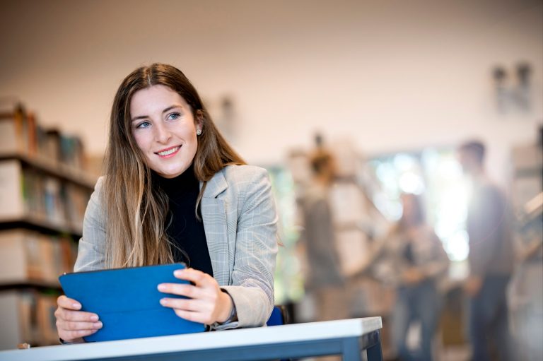 Studienplatz gesucht? Bis zum 15. Januar können Bewerbungen für das Sommersemester 2024 an der Hochschule Osnabrück eingereicht werden. (Foto: Hochschule Osnabrück)