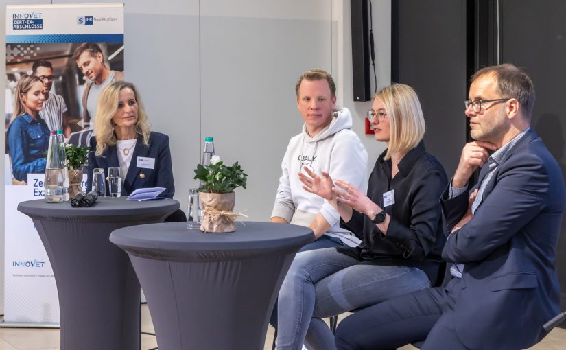 Der IHK-Kongress der Ideen wurde moderiert von Ulrike Winzer. Es diskutierten: Christoph Lehrke von Berief Food, Carina Münsterkötter von LMC Caravan und Prof. Dr. Bernd Kriegesmann von der Westfälischen Hochschule (v. l.). (Foto: Witte/IHK Nord Westfalen)