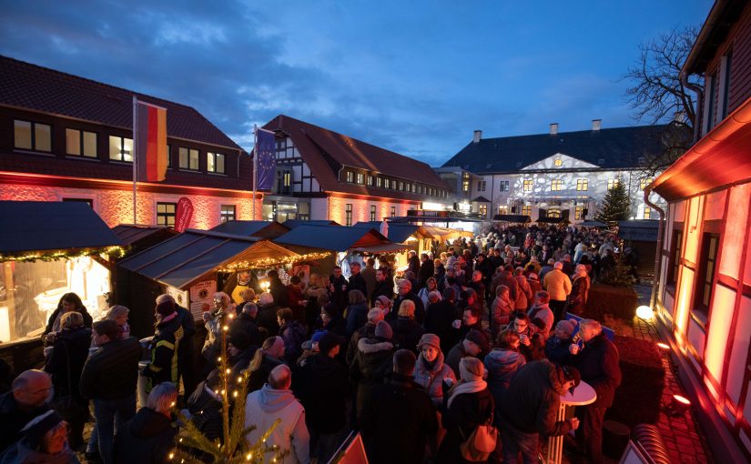 Gut besucht: Tausende Besucher strömen jedes Jahr zum Winterlichen Schlossvergnügen. (Foto: Gauselmann)