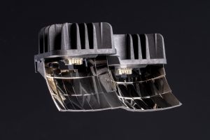 Das neuartige 2K-Abblendlichtmodul ist das Ergebnis eines hochintegrativen Fertigungsverfahrens mit variothermer technotrans-Temperierung. (Foto: Covestro AG)