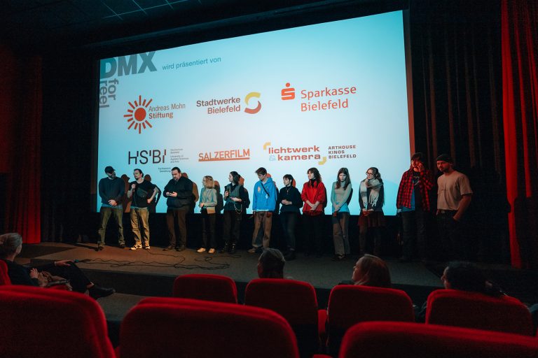 In Podiumsgesprächen beantworteten die Studierenden Fragen zu ihren Produktionen. (Foto: René Weinitschke)