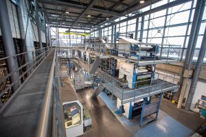 In der Druckerei werden unter anderem die Zeitungen des Nordbayrischen Kuriers, der Frankenpost sowie der Neuen Presse produziert – insgesamt 90.000 bis 100.000 Exemplare täglich. (Foto: technotrans)