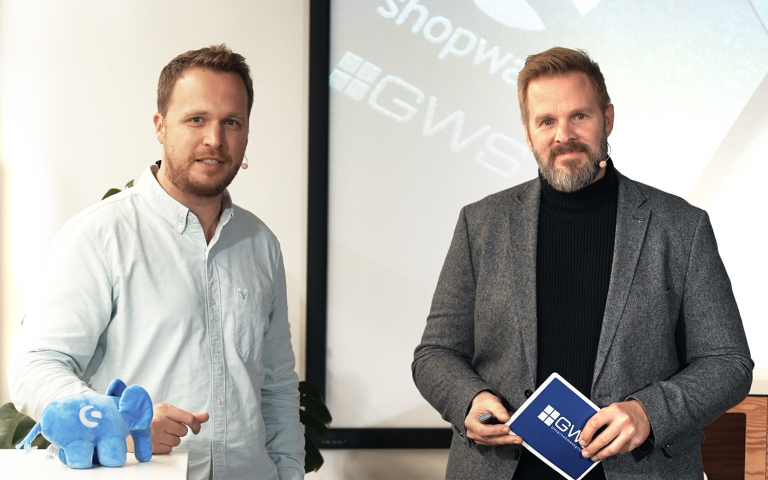 Winfried Hering (COO Shopware AG) und Thomas Latajka (Geschäftsführer GWS Gesellschaft für Warenwirtschafts-Systeme mbH) (Foto: GWS)