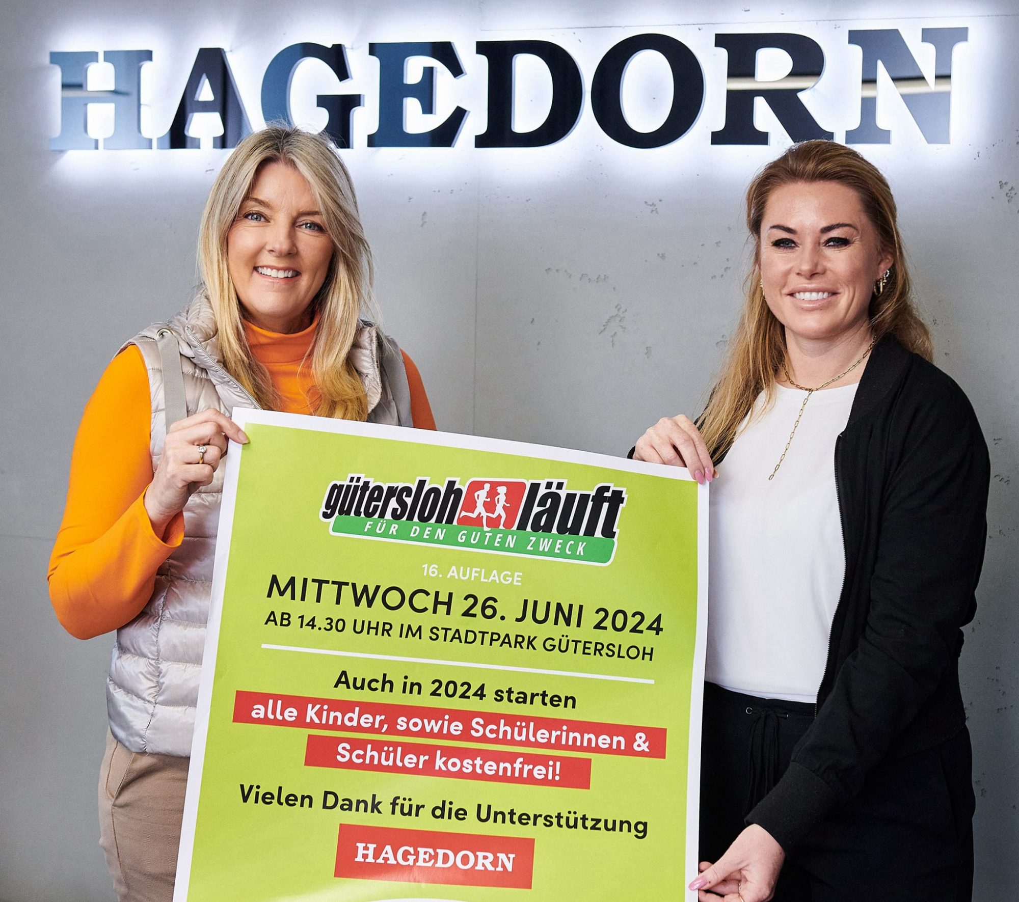 Erstmalig mit dabei als Sponsor der Kinder- & Schülerläufe, die Hagedorn Unternehmensgruppe (von links): Geschäftsführerin Barbara Hagedorn und Sarah Dörmann, Inhaberin von impulsevent. (Foto: impulsevent)