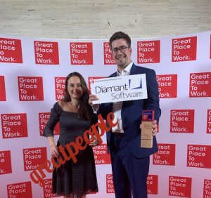 Freuen sich über Top-10-Platzierungen in allen Kategorien: Personalleitung Ramona Werner und Geschäftsführer Jan Semmerling von der Diamant Software GmbH. (Foto: Diamant Software)