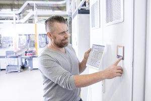 ResMa® sammelt zentral Daten über Connectoren und bietet eine Reihe intelligenter Auswerte- und Visualisierungsmöglichkeiten (Foto: Weidmüller)