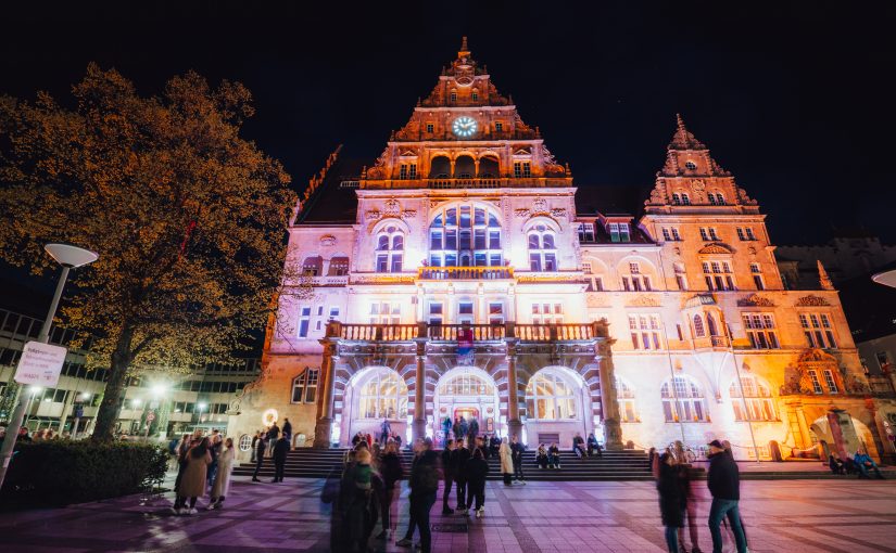 Nachtansichten bringen Bielefeld zum Leuchten