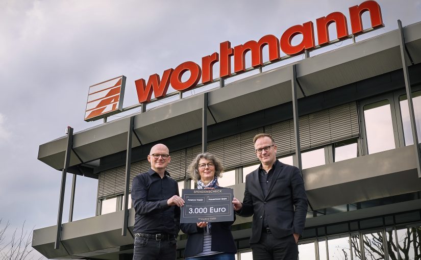 V.l.n.r: Geschäftsführer MARCO TOZZI Christian Böhm, Leiterin Frauenhaus Lippe Stefanie Nowak-Thormählen, CEO - Wortmann Gruppe Jens Beining (Foto: Wortmann)