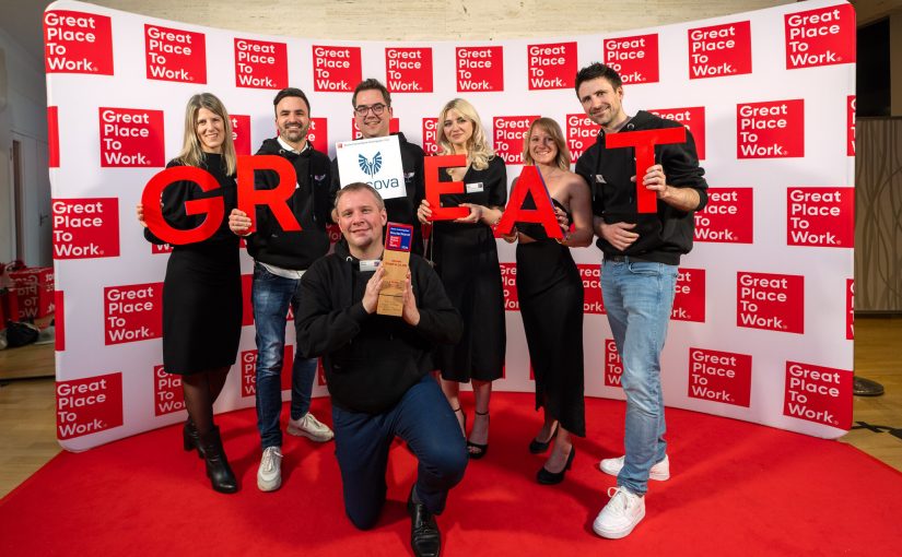 Beim bundesweiten Wettbewerb „Deutschlands beste Arbeitgeber 2024“ von Great Place to Work wurde secova mit Platz 2 ausgezeichnet (Foto: secova)
