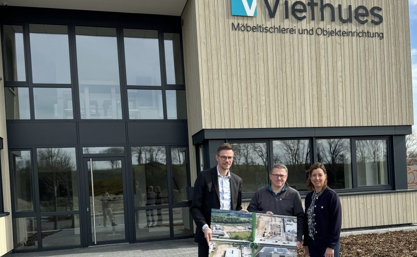 v.l.n.r. Ingo Niehaus, Volker Viefhues, Gisela Horstmann (Foto: EWG Rheine)