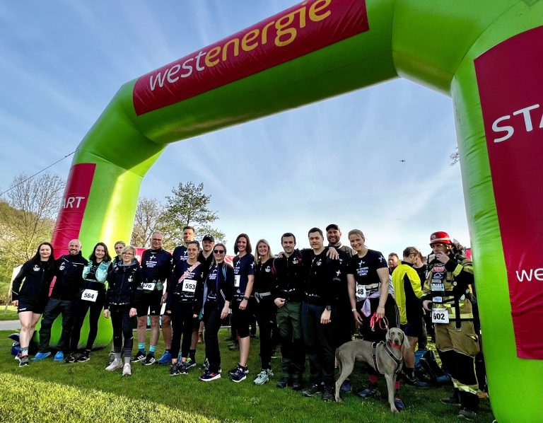 Wortmann SHOEting STARS mit Hündin Tilda kurz vor dem Start der 50 km (Foto: Wortmann KG)