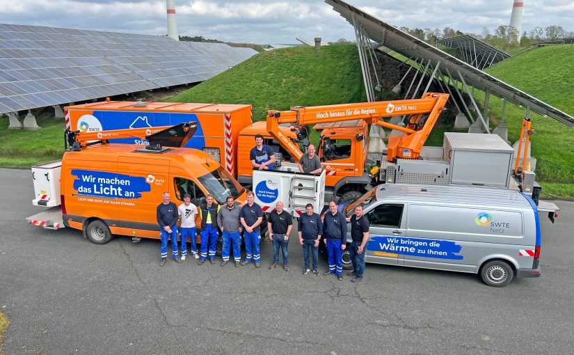 Der Trainingstag im Bioenergiepark Saerbeck hat den Beschäftigten der SWTE Netz ein Stück mehr Sicherheit im täglichen Umgang mit Lastkraftwagen, Hubsteigern und Transportern gegeben. (Foto: SWTE Netz)