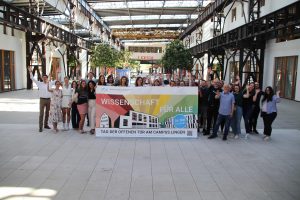 Studierende, Lehrende und Mitarbeitende am Campus Lingen freuen sich auf den Tag der offenen Tür. (Bild: Hochschule Osnabrück)