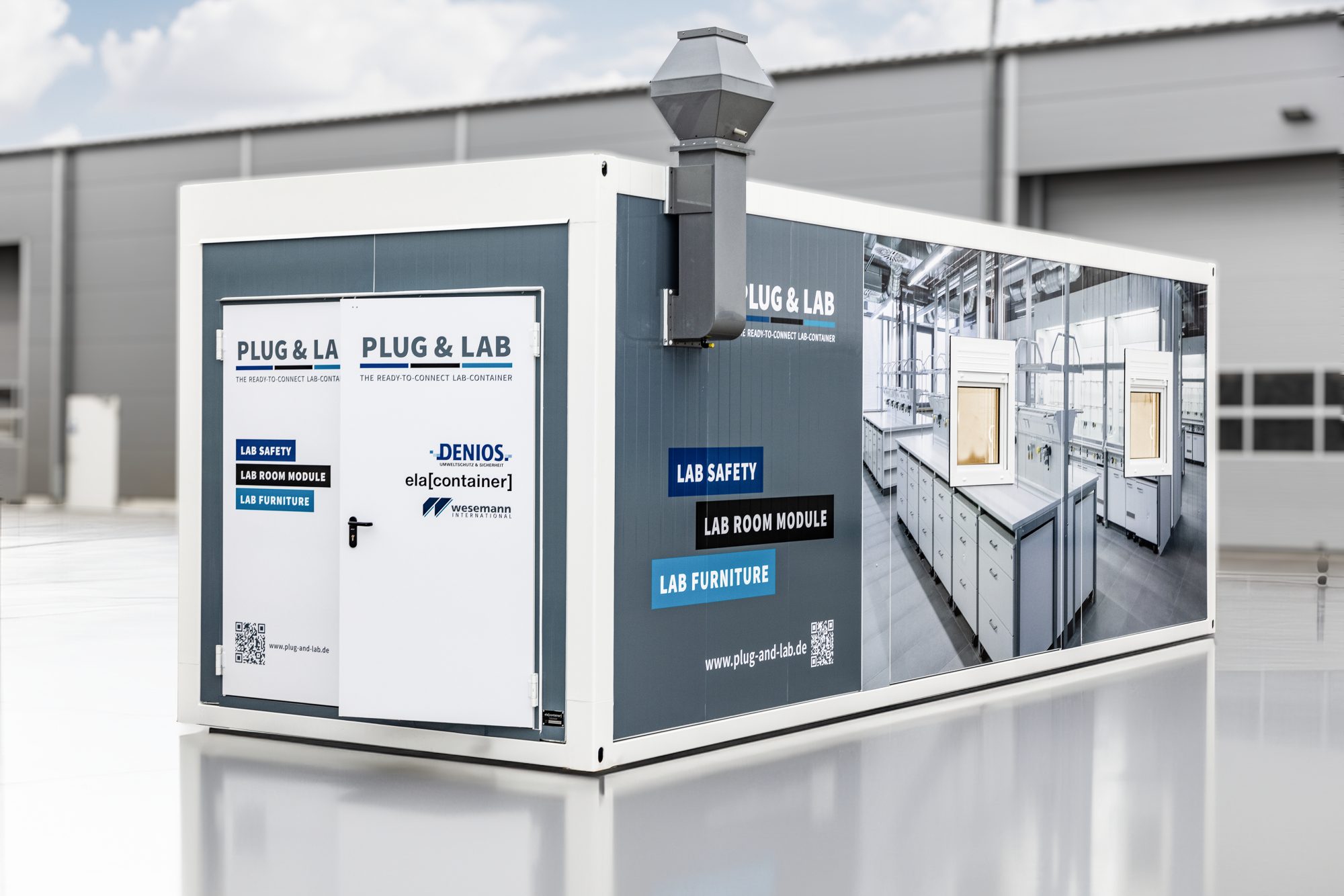 Aufstellen, anschließen, loslegen: Der Plug & Lab Laborcontainer der DENIOS SE aus Bad Oeynhausen (Foto: Denios SE)