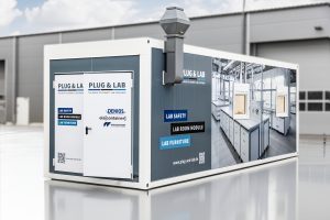 Aufstellen, anschließen, loslegen: Der Plug & Lab Laborcontainer der DENIOS SE aus Bad Oeynhausen (Foto: Denios SE)