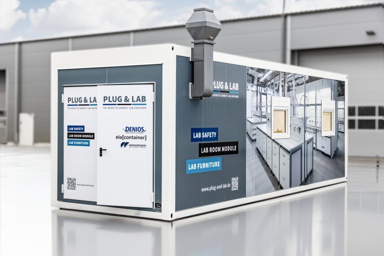 Aufstellen, anschließen, loslegen: Der Plug & Lab Laborcontainer der DENIOS SE aus Bad Oeynhausen (Foto: Denios SE)