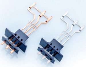 Umhüllung von Stanzgittern mit Duroplast (Quelle Bild: Kunststoff-Institut Lüdenscheid)
