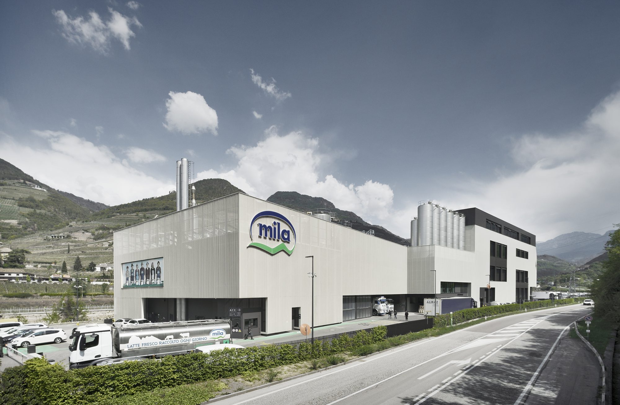 Die Lagerlogistik wächst mit: Mila - Bergmilch Südtirol erweitert mit Westfalia Lagerkapazität und Materialfluss am Standort Bozen. (Foto: Mila – Bergmilch Südtirol / Oskar Dariz)