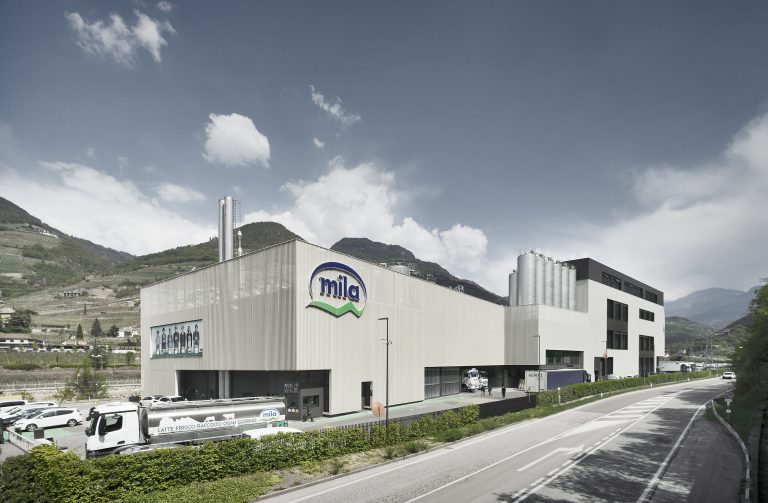 Die Lagerlogistik wächst mit: Mila - Bergmilch Südtirol erweitert mit Westfalia Lagerkapazität und Materialfluss am Standort Bozen. (Foto: Mila – Bergmilch Südtirol / Oskar Dariz)