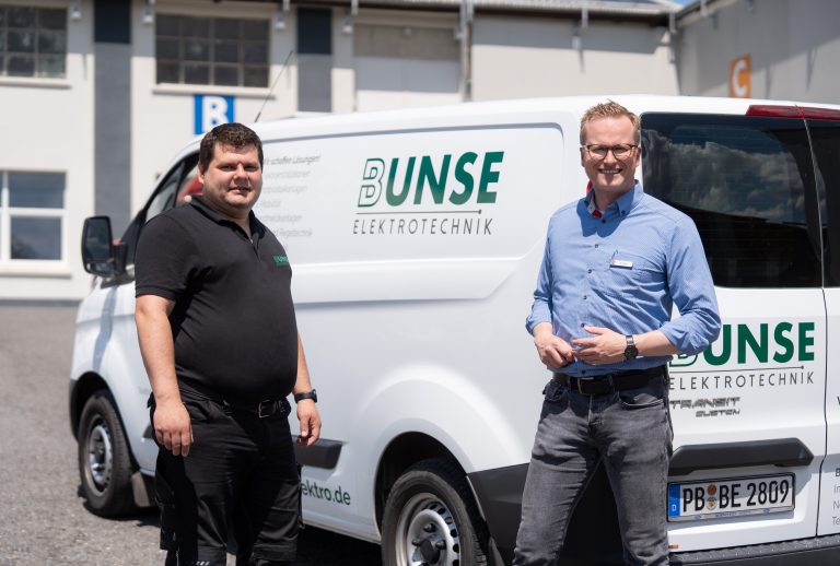 Simon Middeke (links) zusammen mit Wirtschaftsförderer Michael Kubat, Stadt Büren. (Foto: Michael Kirchner)