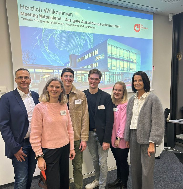 v. l. n. r.: Hr. Pieper (DEOS AG), Fr. HermannBeumer, Hr. Bendix (beide sechsfünftel), Hr. Adamaschek (YPA), Fr. Bode (DEOS AG), Fr. Schlüters (BVMW) (Foto: DEOS AG)