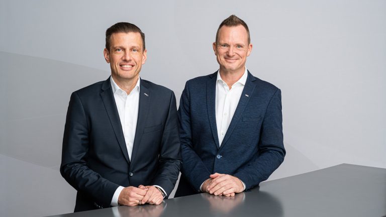 Von links: Alexander Tonn, COO Road Logistics und Stefan Behrendt, Managing Director Food Logistics (Foto: Dachser)