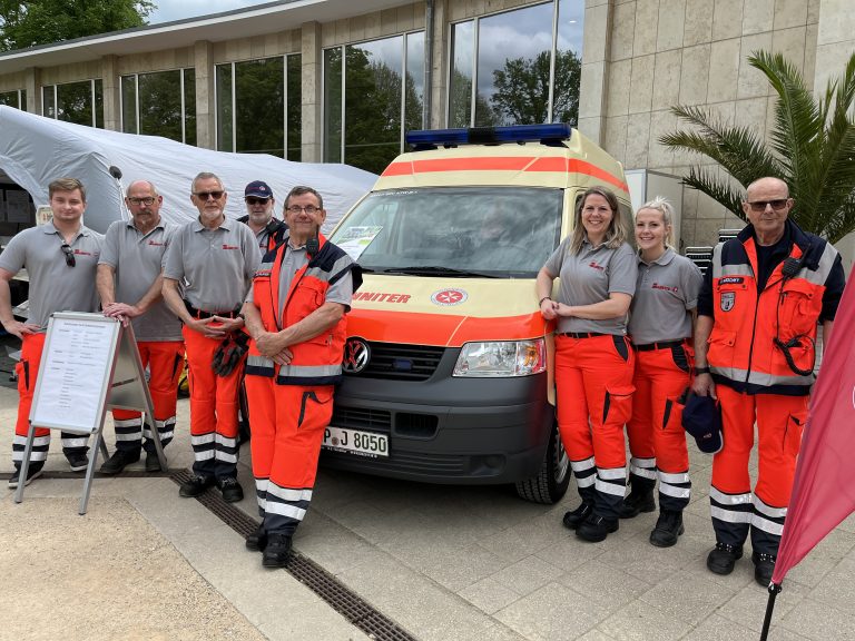 Die ehrenamtlichen Johanniter Lippe-Höxter freuen sich über die erneute Erteilung des DZI-Spendensiegels und hoffen auf weitere Unterstützung (Foto: Johanniter Lippe-Höxter)