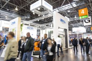 Hier trifft man sich: Der Messestand von der DENIOS SE aus Bad Oeynhausen (Foto: DENIOS)