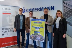 v.l. Jens Hughes (Marketing Stiftung Deutsche Schlaganfall Hilfe), David Zimmermann (Geschäftsführung Zimmermann Gruppe), Lukas Wagner (Vertriebsleiter Zimmermann Gruppe), Sarah Dörmann (Geschäftsführerin impulsevent) (Foto: impuls|event GmbH & Co. KG)