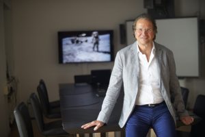 Kurt Bührmann, Geschäftsführer der Logistic Analytic Service Group, präsentiert auf der LogiMAT die weiterentwickelten Online-Stellenbörsen Logistikjob.de und Logisticjob.com. (Quelle: Logistic Analytic)