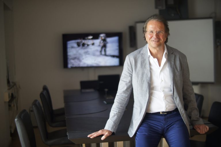 Kurt Bührmann, Geschäftsführer der Logistic Analytic Service Group, präsentiert auf der LogiMAT die weiterentwickelten Online-Stellenbörsen Logistikjob.de und Logisticjob.com. (Quelle: Logistic Analytic)