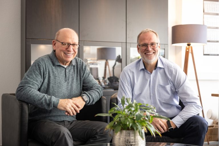 Geschäftsführer Ralf Schauties und Lars Wellerdiek (Foto: SW-Paratus GmbH)