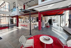 markilux hat sein Netz aus eigenen Schauräumen mit einer neuen Ausstellung im italienischen Brescia ausgebaut. Der Standort in der oberitalienischen Seenregion mit herausragender Kaufkraft bietet für das Unternehmen einen idealen Ausgangspunkt, um die Marke im Norden Italiens noch bekannter zu machen. (Foto: markilux GmbH + Co. KG)