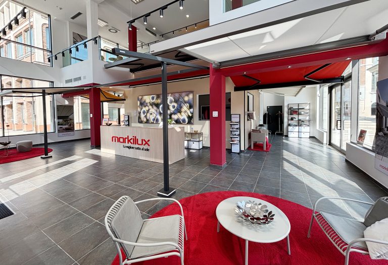 markilux hat sein Netz aus eigenen Schauräumen mit einer neuen Ausstellung im italienischen Brescia ausgebaut. Der Standort in der oberitalienischen Seenregion mit herausragender Kaufkraft bietet für das Unternehmen einen idealen Ausgangspunkt, um die Marke im Norden Italiens noch bekannter zu machen. (Foto: markilux GmbH + Co. KG)