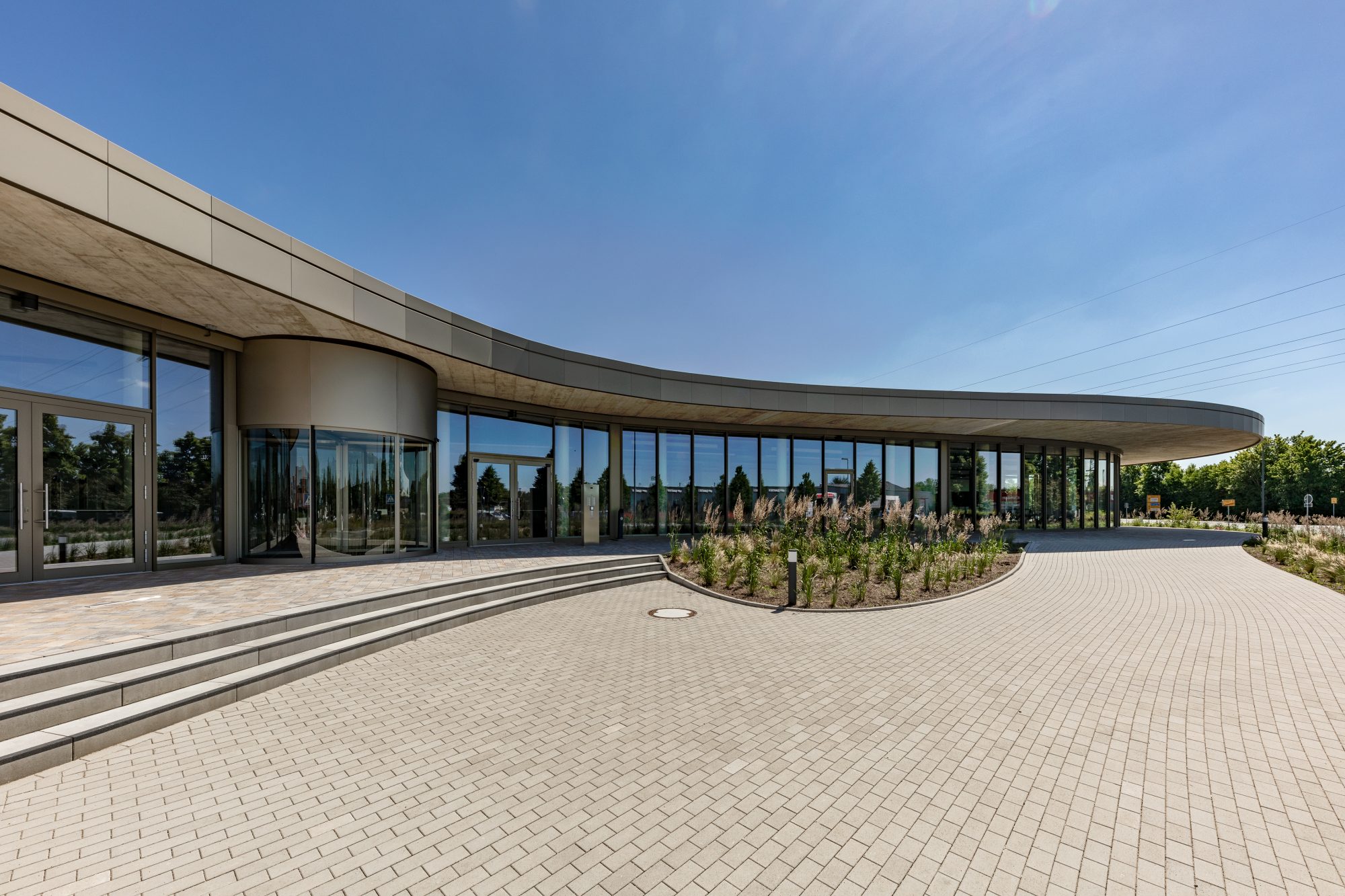 Das Innovation Quarter in Lippstadt bietet mit seiner offenen und flexiblen Architektur einen Ort der Vernetzung für Hochschulen und innovativen, technologieorientierte Unternehmen. (Foto © PORR)