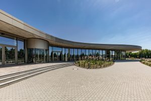 Das Innovation Quarter in Lippstadt bietet mit seiner offenen und flexiblen Architektur einen Ort der Vernetzung für Hochschulen und innovativen, technologieorientierte Unternehmen. (Foto © PORR)