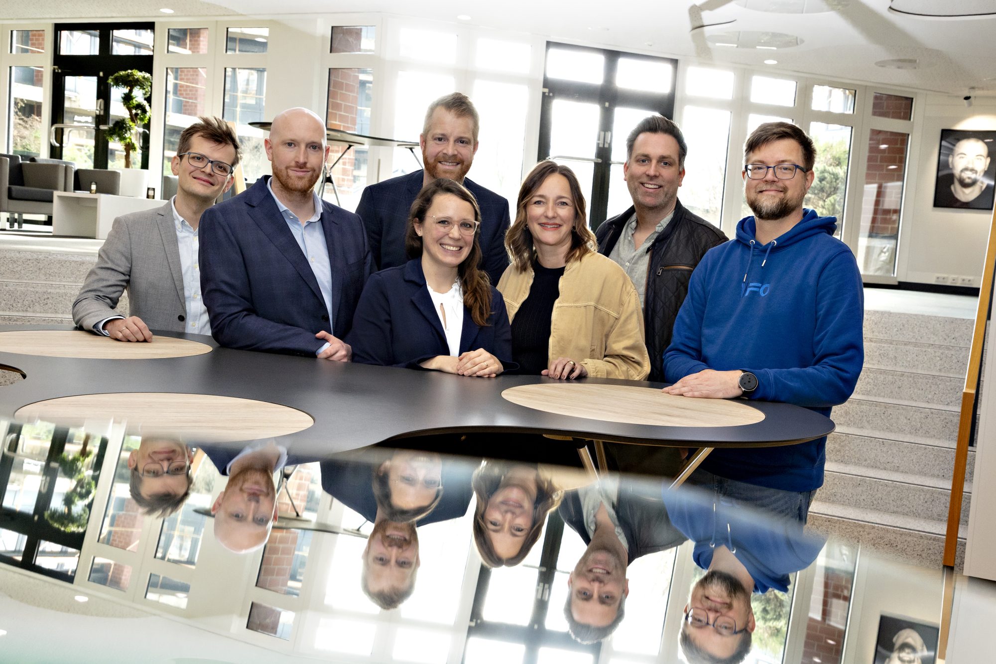 Nahmen gemeinsam das UnternehmenZUKUNFT in den Fokus (v.li.): Lars Brendler, Geschäftsführer tdlc innovation GmbH, Alexander Worstbrock, Unternehmensbera-tung Worstbrock, André Schulenberg, WIGOS-UnternehmensService, Maike Tallen, Tallen Partnerschaft von Rechtsanwälten GmbH, Sandra Schürmann, Leiterin WI-GOS-Fachkräftebüro, Alexander Schröder, Betriebsleiter Klinkerwerk B. Feldhaus GmbH & Co. KG und Andreas Meiners, Fachkräfte & Unternehmensnachfolge WFO (Foto: Miriam Loeskow-Bücker / WIGOS)