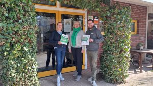 Freuten sich über die Auszeichnung (v.li.): Birgit Gunst, Erzieherin Kita Miteinander, MINT-Koordinatorin Anke Kellermeier und Nico Michalick, Leiter der Einrichtung (Foto: WIGOS)
