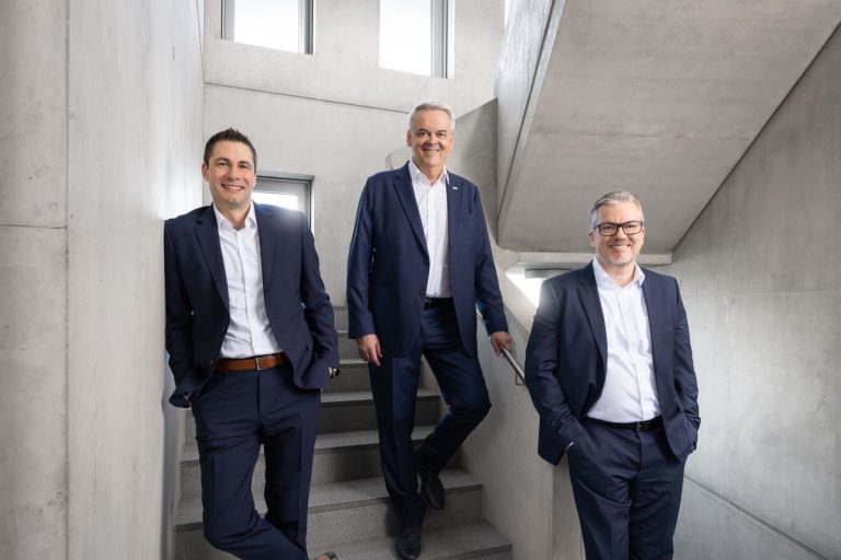 Christian Meier, Klemens Baumgärtel und Dr. Michael Stanka (v. l.) führen die Ratiodata kompetent und dynamisch in die Zukunft. (Foto: Ratiodata)