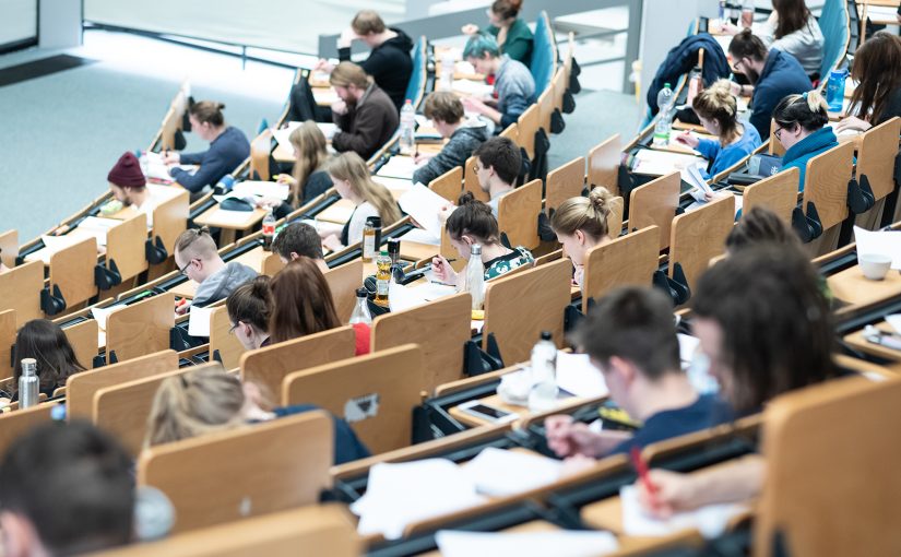 Die Studierenden der TH OWL bescheinigen ihrer Hochschule erneut sehr gute Studienbedingungen (Foto: TH OWL)