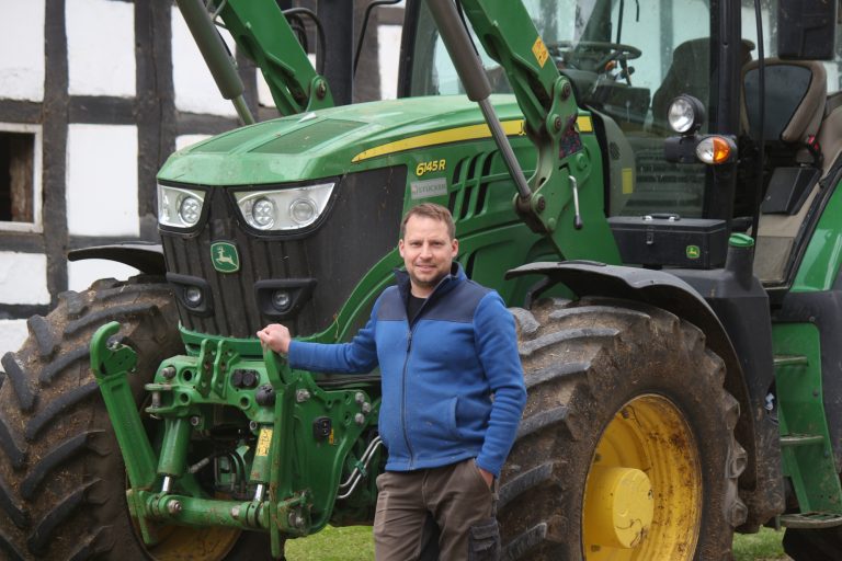 Samuel Westerheide lädt interessierte Unternehmer und Selbstständige zum Unternehmerfrühstück auf seinen Hof ein. (Foto: Thomas Dohna)