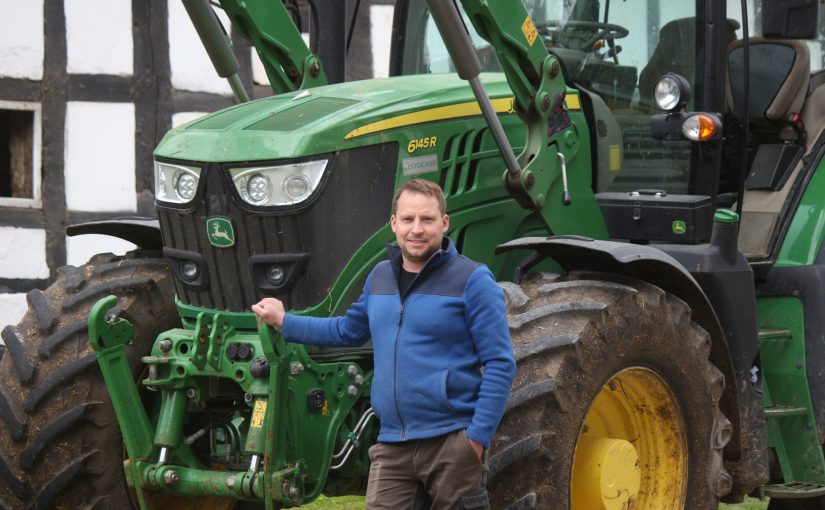 Samuel Westerheide lädt interessierte Unternehmer und Selbstständige zum Unternehmerfrühstück auf seinen Hof ein. (Foto: Thomas Dohna)