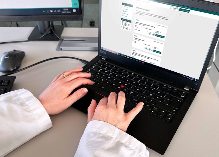 Im neuen von slashwhy entwickelten CME-Antragsportal der Ärztekammer Berlin können Anbieter von ärztlichen Fortbildungen diese nun wesentlich einfacher und komfortabler zertifizieren und mit Fortbildungspunkten bewerten lassen. (Foto: slashwhy GmbH & Co. KG )