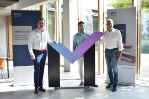Peter Fehlings (stellv. Vorsitzender EEM), Jan Mauve (stellv. Vorsitzender EEM) und Michael Wietkamp (1. Vorsitzender EEM) bei einer früheren Veranstaltung des Vereins. Die Mitglieder des Vorstands von Emsdetten.Einfach.Machen e.V. führten gemeinsam durch den Abend.  (Foto: Stadt Emsdetten)