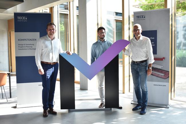 Peter Fehlings (stellv. Vorsitzender EEM), Jan Mauve (stellv. Vorsitzender EEM) und Michael Wietkamp (1. Vorsitzender EEM) bei einer früheren Veranstaltung des Vereins. Die Mitglieder des Vorstands von Emsdetten.Einfach.Machen e.V. führten gemeinsam durch den Abend.  (Foto: Stadt Emsdetten)
