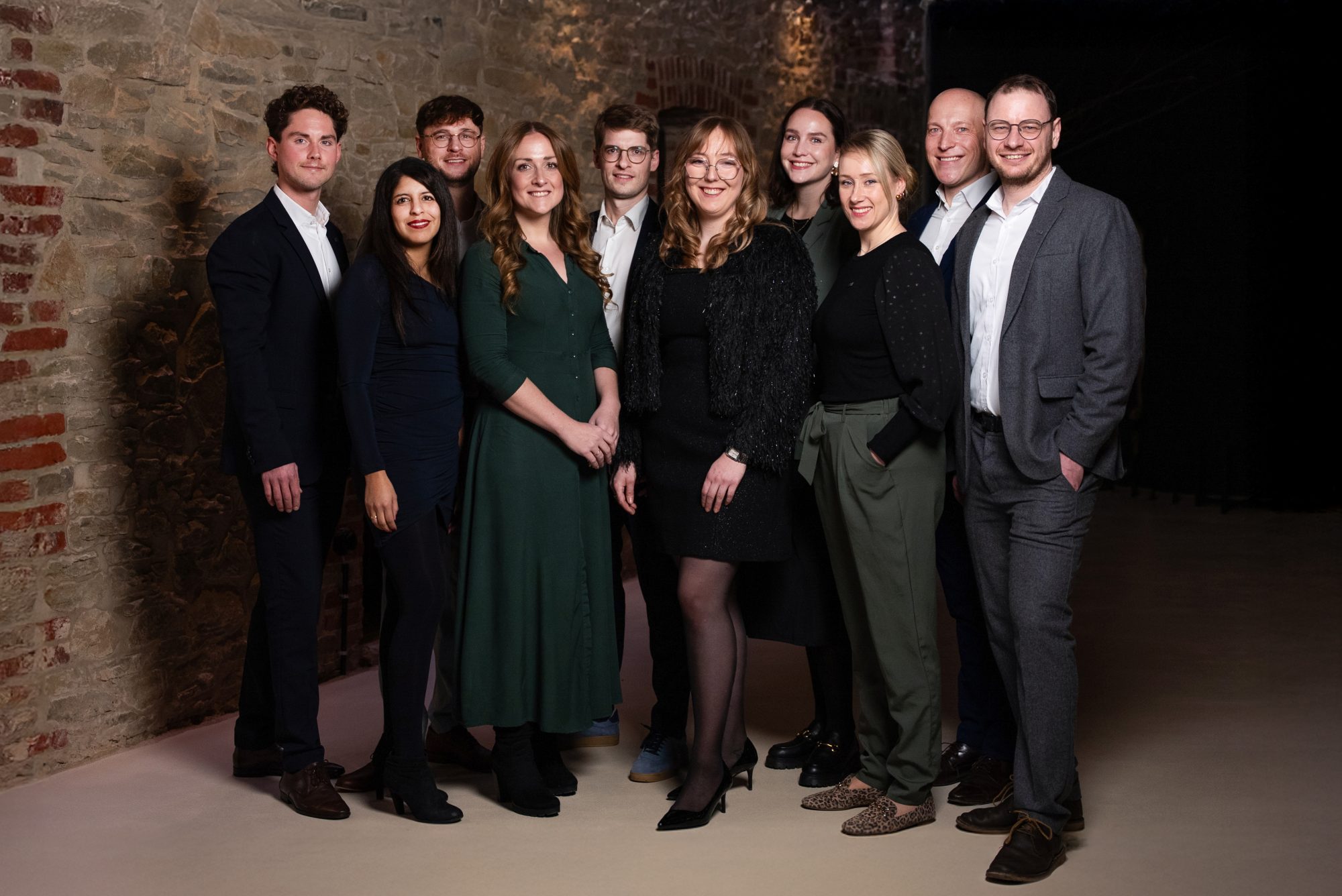 Gruppenfoto des Vorstands der Wirtschaftsjunioren Osnabrück für das Jahr 2026