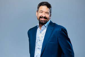Porträt von Prof. Dr. Anant Patel, Vizepräsident für Forschung und Entwicklung der Hochschule Bielefeld