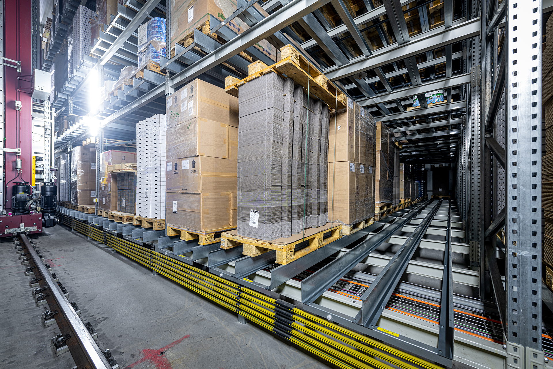 Satellitenlager von Westfalia Technologies im Verpackungslager der Züger Frischkäse AG.